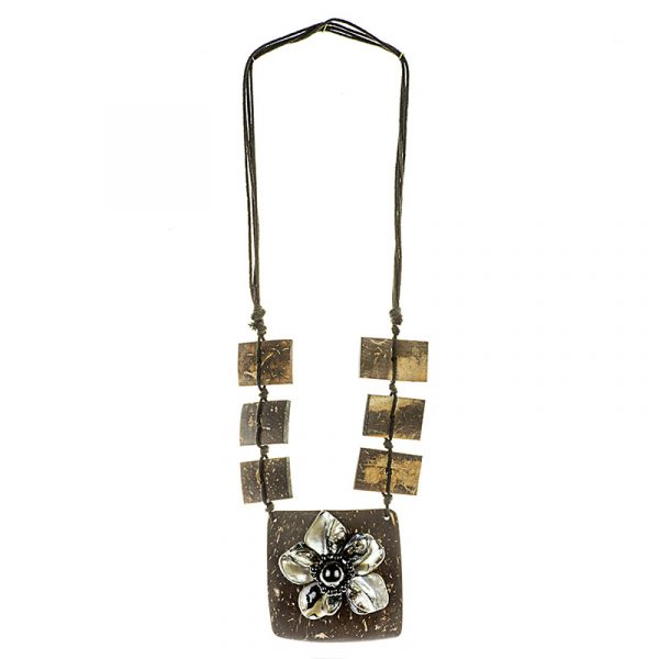 Patricia - fekete kagyló és kókusz nyaklánc 1 Patricia - fekete kagyló és kókusz nyaklánc